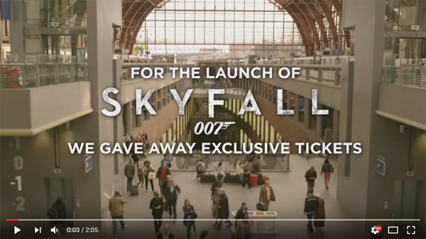 Coca-Cola and 007 Skyfall, Advertising Event in Mall on YouTube